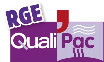 Macaron RGE QualiPAC d’ARTEMELEC, qualification pompe à chaleur et eau chaude délivrée par Qualit’EnR